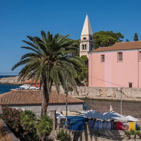 Vila Conte Szálloda 3*