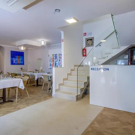 Conte Hotel Lussingrande